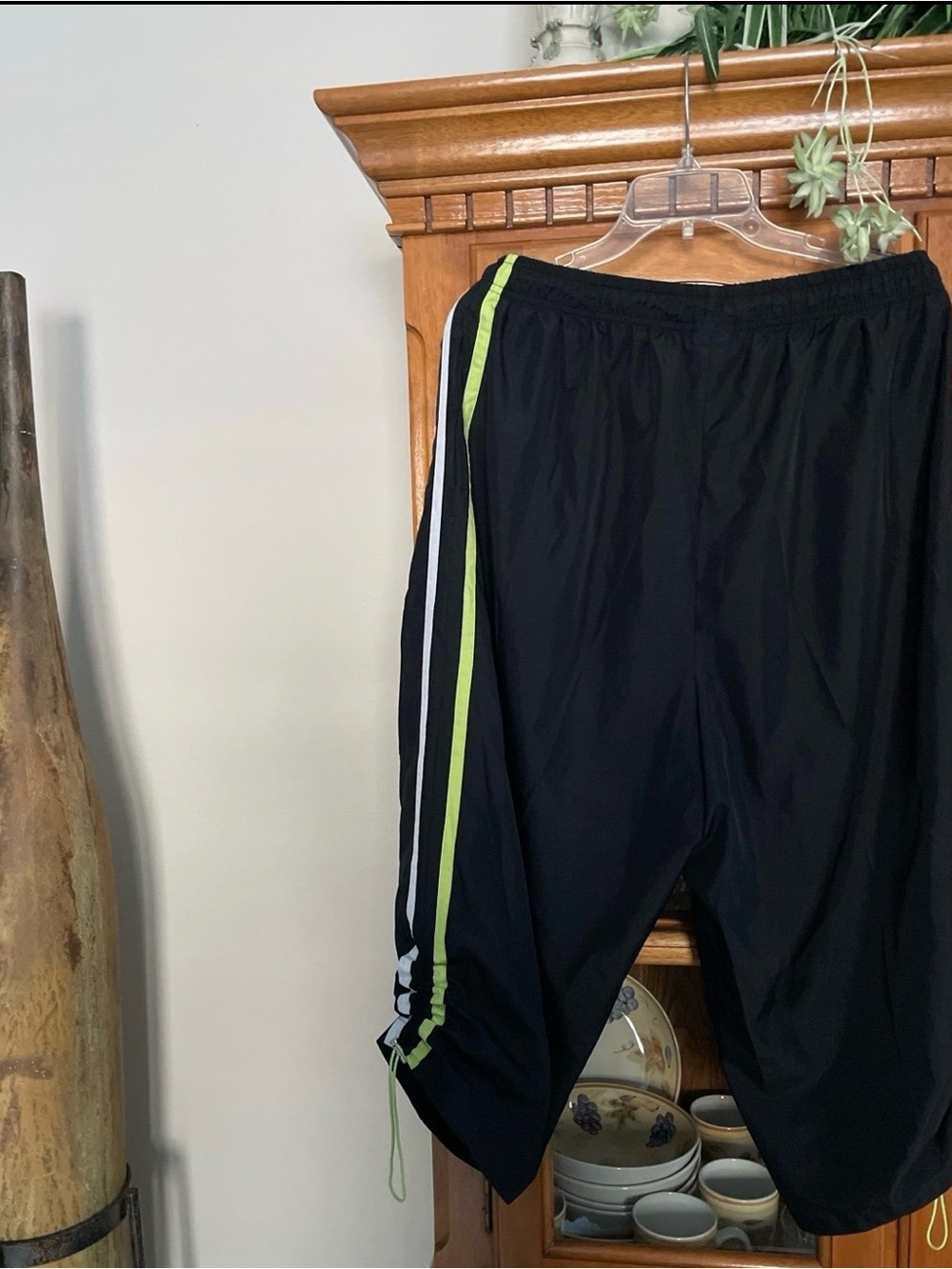 JUST MY SIZE PLUS SZ 18w-20w capri Joggers, workout pants or everyday wear black